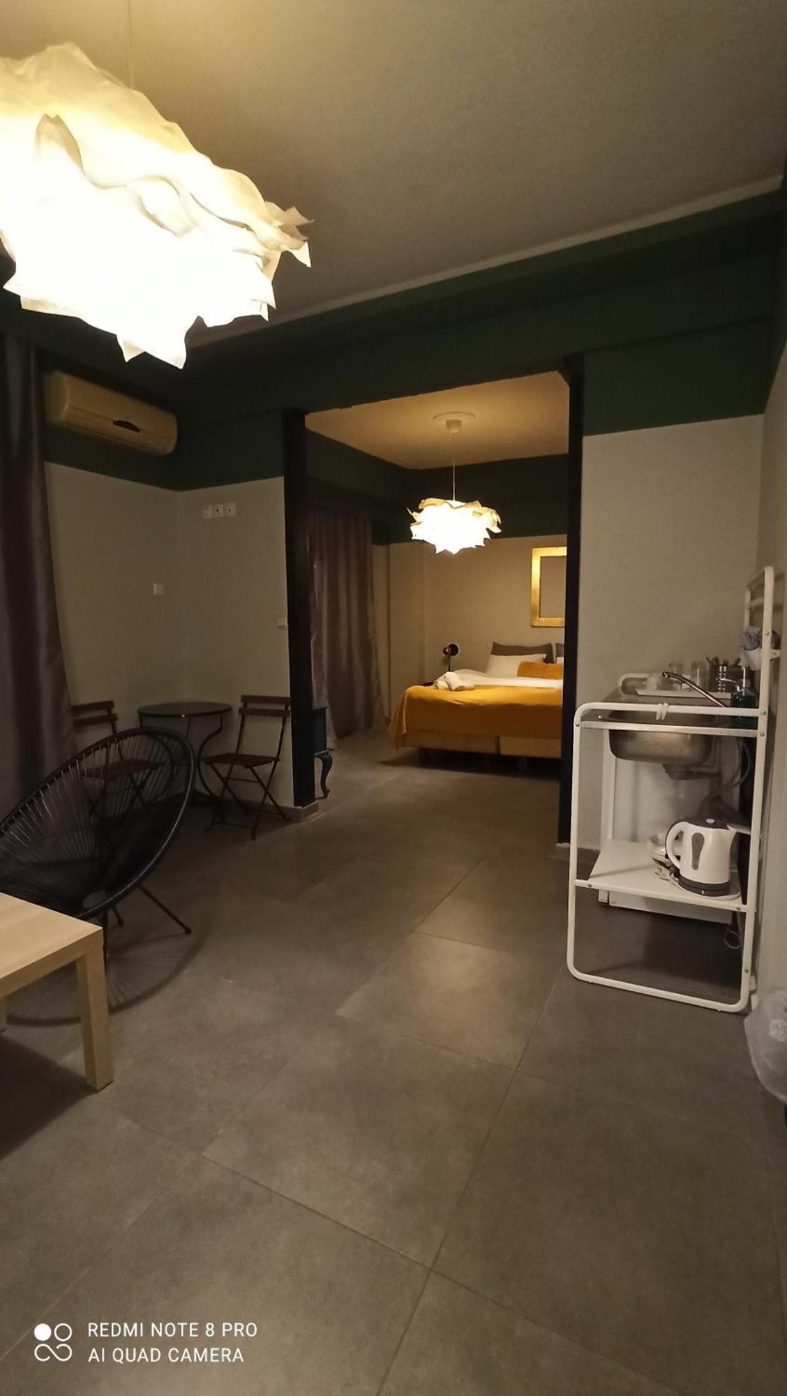 Thess Rooms Agion Panton 12 テッサロニキ エクステリア 写真